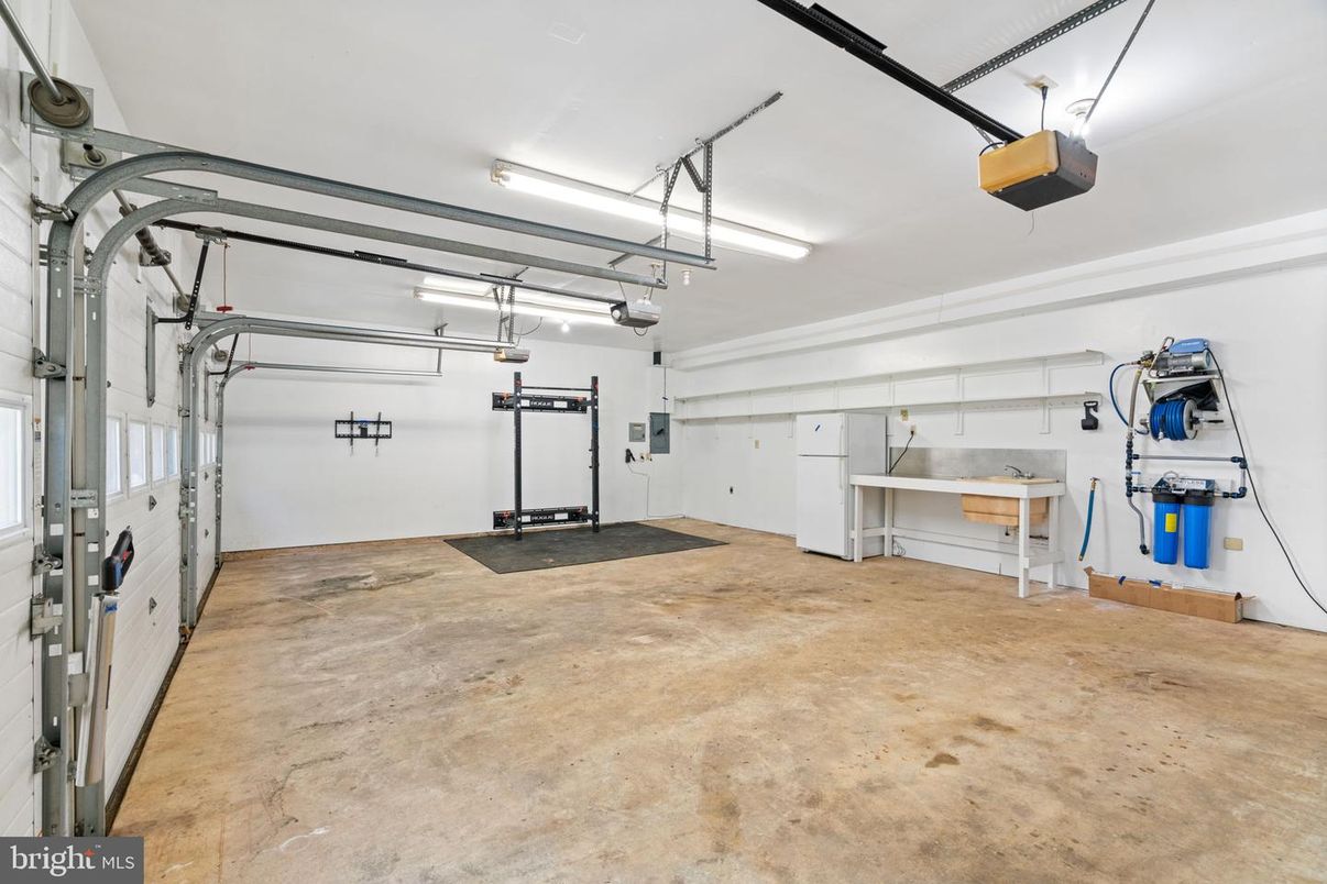 Fitness Equipment, Garage, Interior