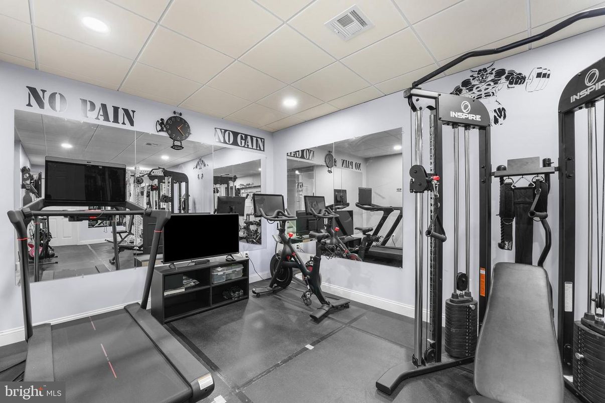 Fitness Equipment, Interior, Recessed Lighting