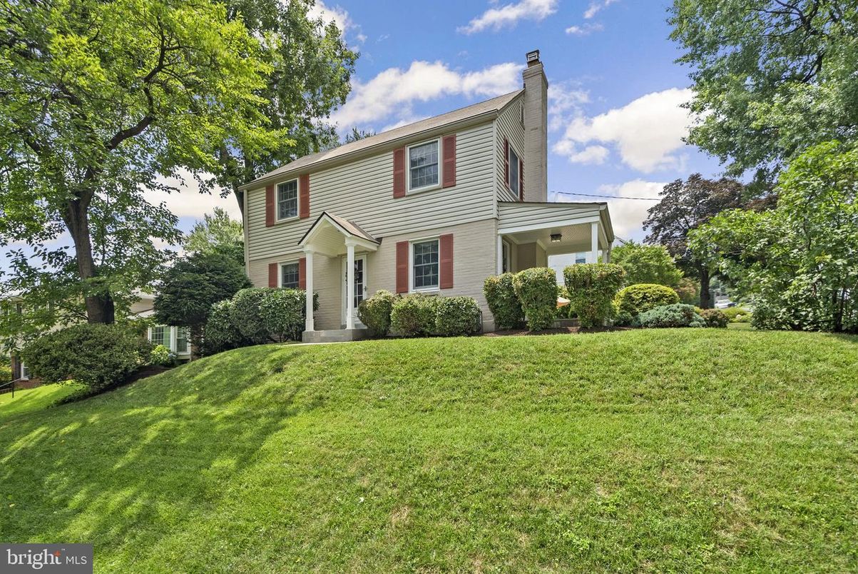 Backyard, Exterior, Facade, Georgian