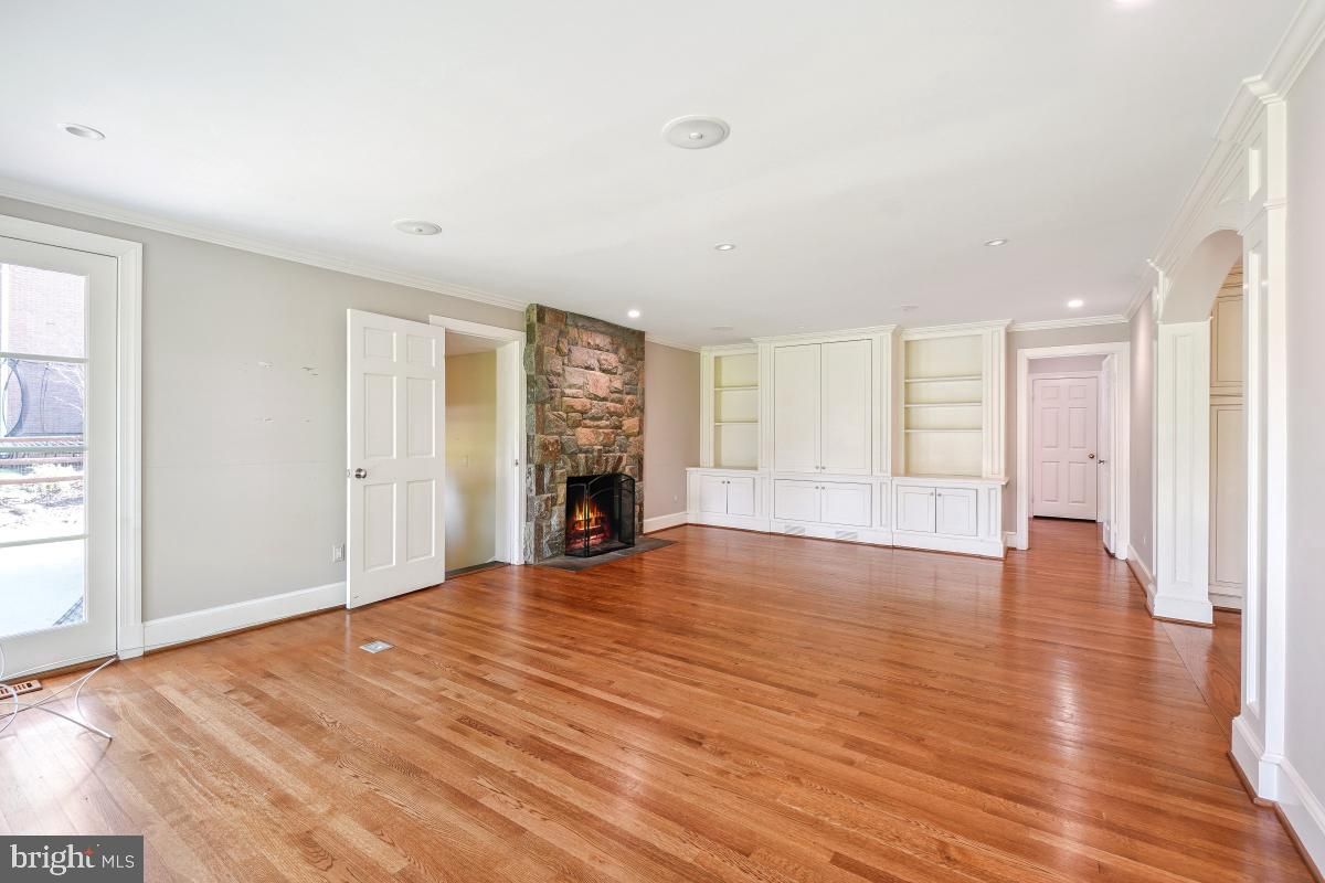 Empty room, Fireplace, Interior, Recessed Lighting, Wood Texture Flooring