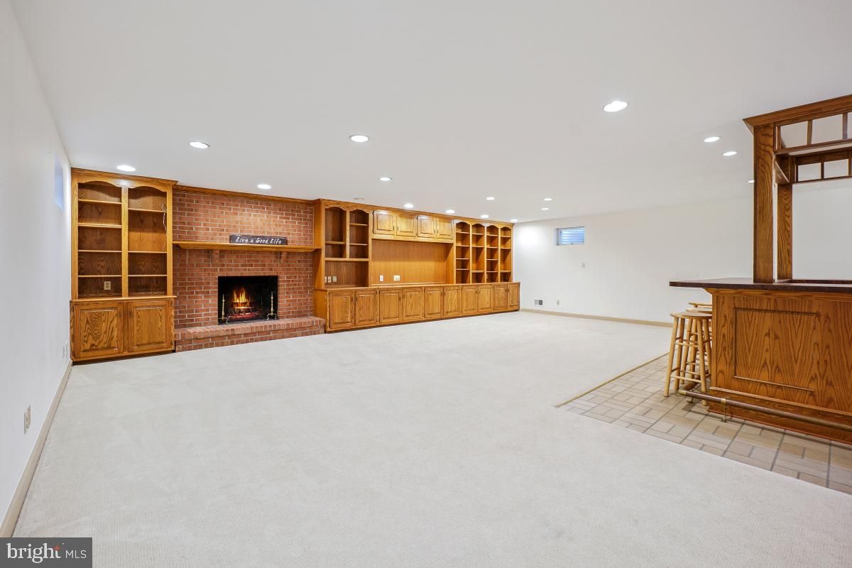 Empty room, Fireplace, Interior, Recessed Lighting