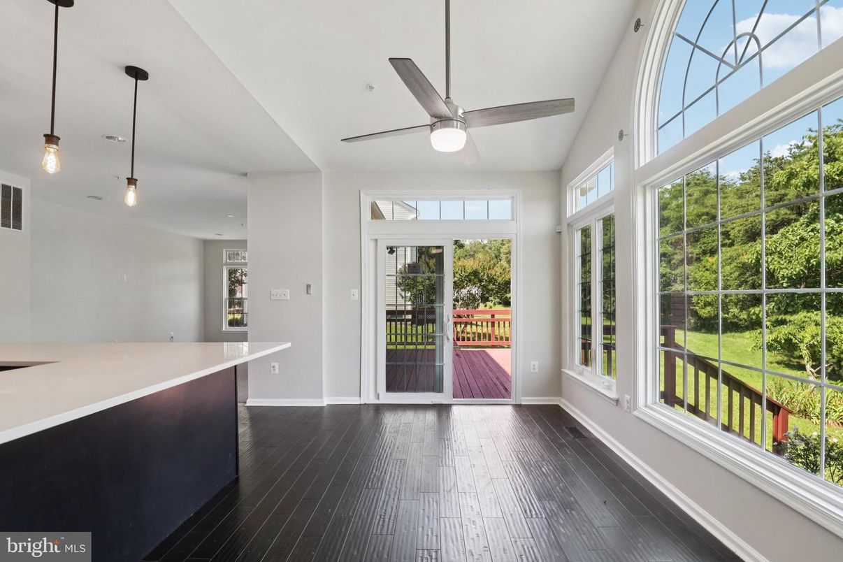 Interior, Pendant Lights, Recessed Lighting, Wood Texture Flooring