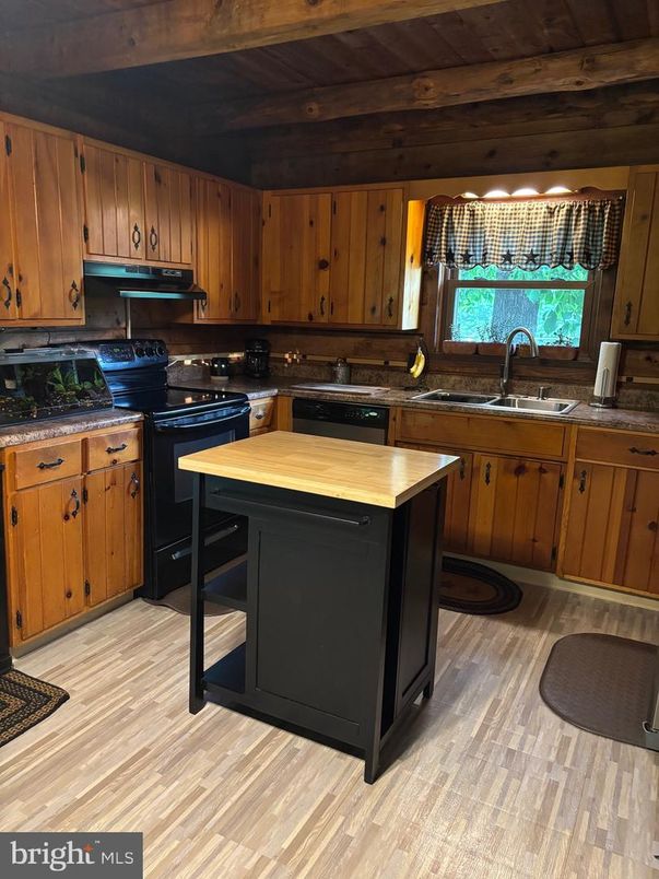Interior, Kitchen, Wooden Beams, Wooden Ceilings, Wood Texture Flooring