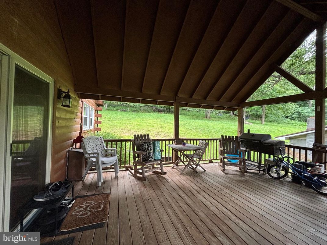 Exterior, Wood Texture Flooring