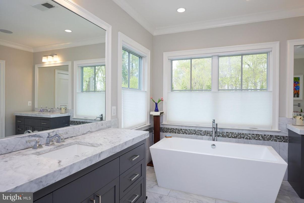 Bathroom, Dual Sink Vanities, Free Standing Baths, Interior, Marble, Recessed Lighting