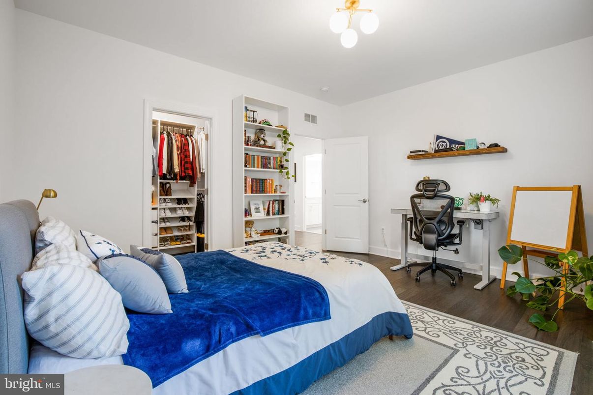 Bedroom, Home Office, Interior, Wood Texture Flooring