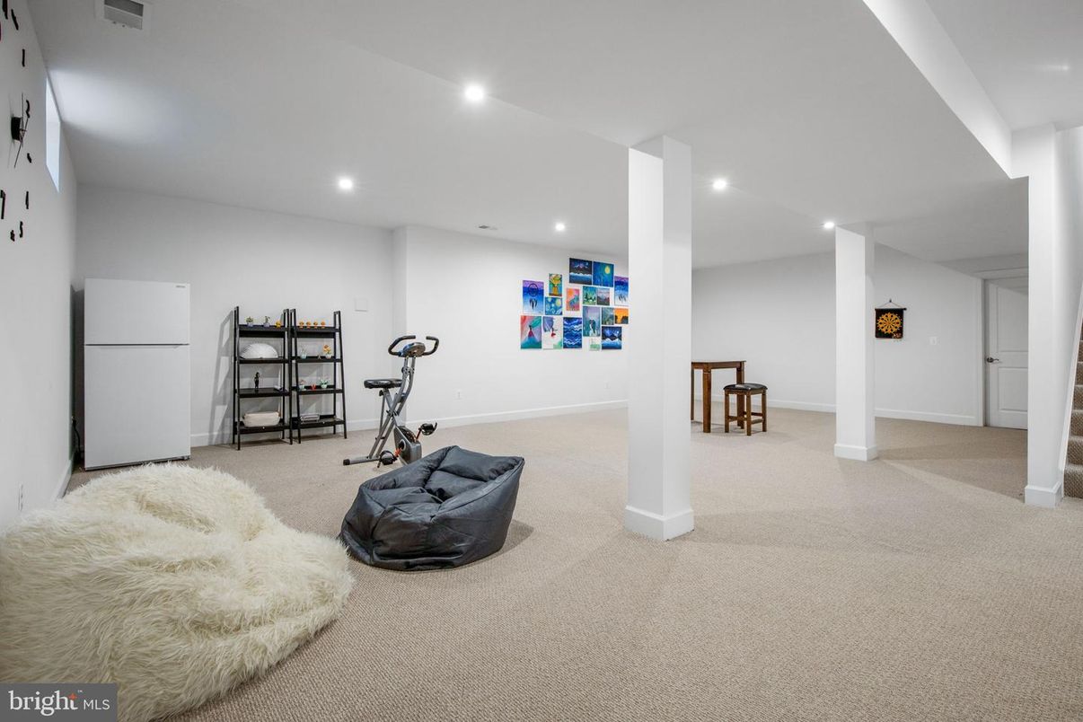 Fitness Equipment, Interior, Recessed Lighting