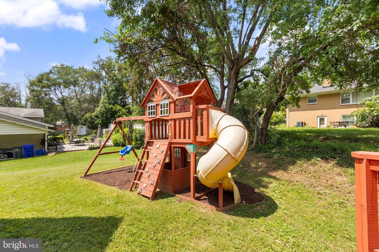 Backyard, Exterior, Playground