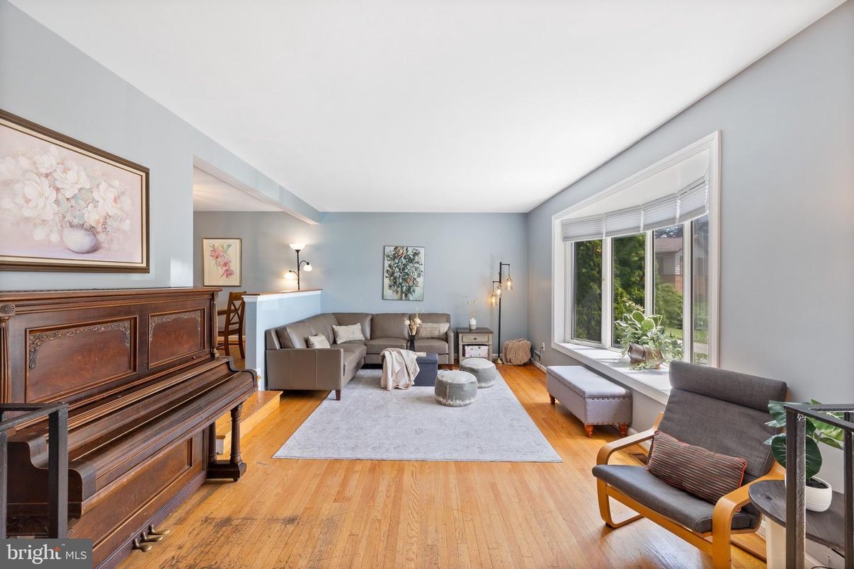 Interior, Living room, Piano, Wood Texture Flooring