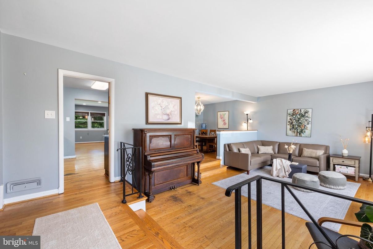 Interior, Living room, Piano, Wood Texture Flooring