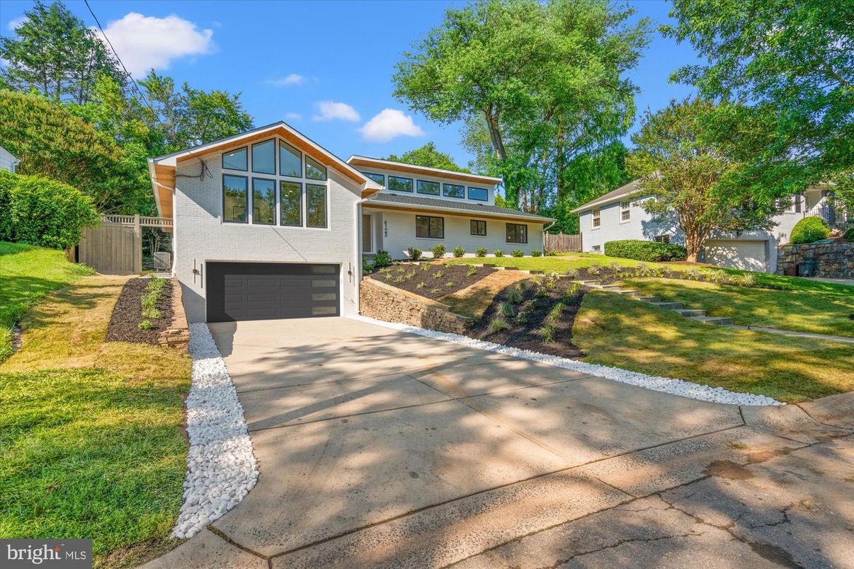 Attached, Backyard, Exterior, Facade, Split Level