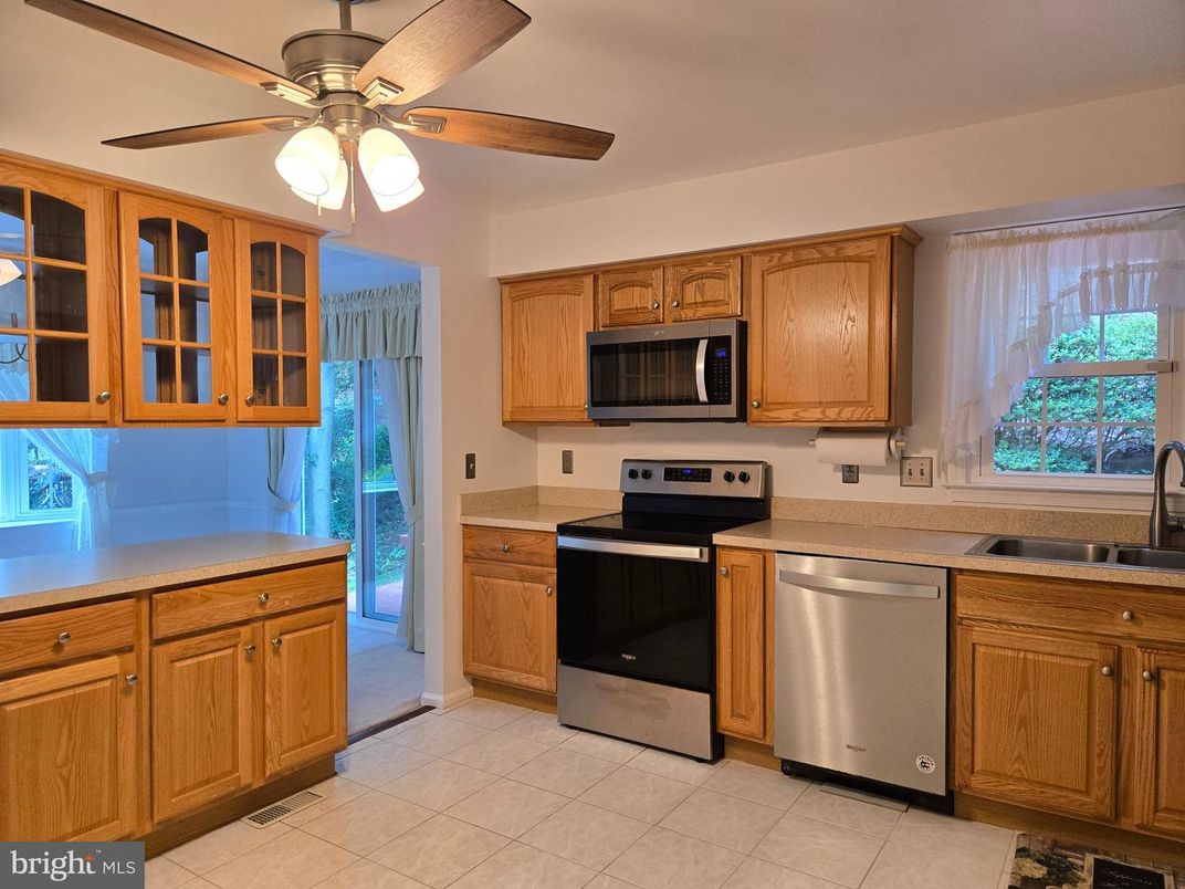 Interior, Kitchen, Stainless Steel Appliances