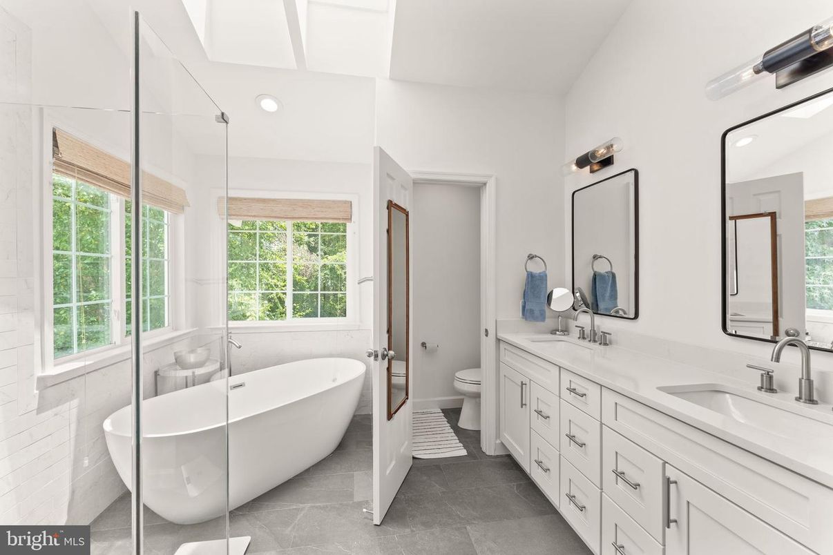 Bathroom, Dual Sink Vanities, Free Standing Baths, Interior, Recessed Lighting