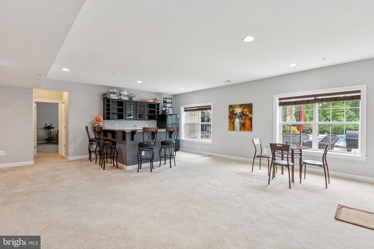 Dining room, Interior, Recessed Lighting