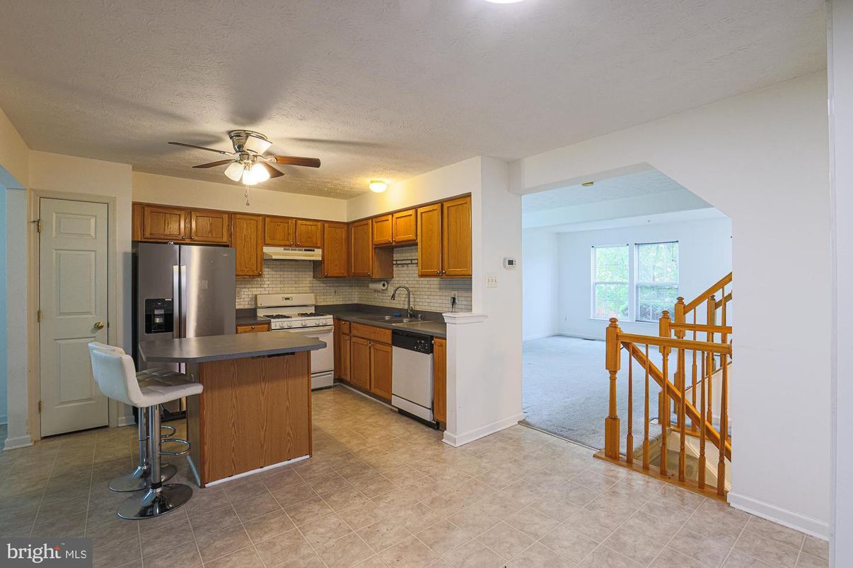 Interior, Kitchen, Stainless Steel Appliances