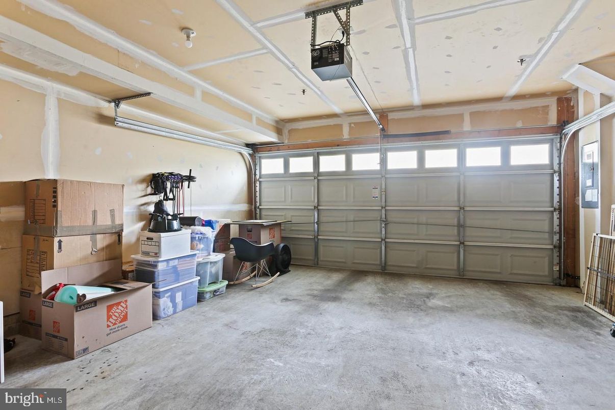 Garage, Interior