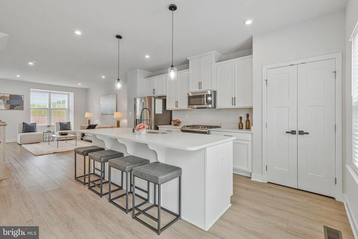 Interior, Kitchen, Living room, Pendant Lights, Recessed Lighting, Stainless Steel Appliances, Wood Texture Flooring