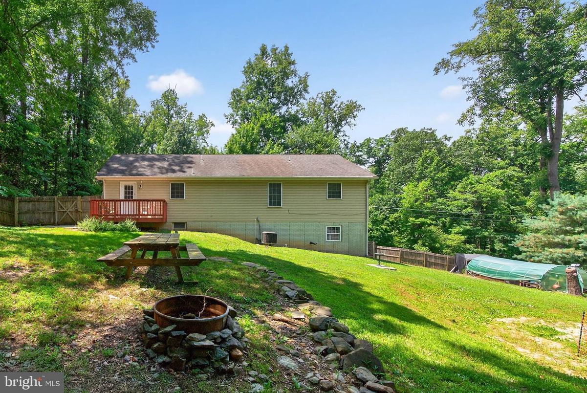 Backyard, Exterior, Hot Tub