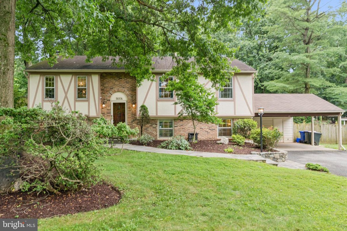 Backyard, Exterior, Facade, Brick Facade, Tudor Revival