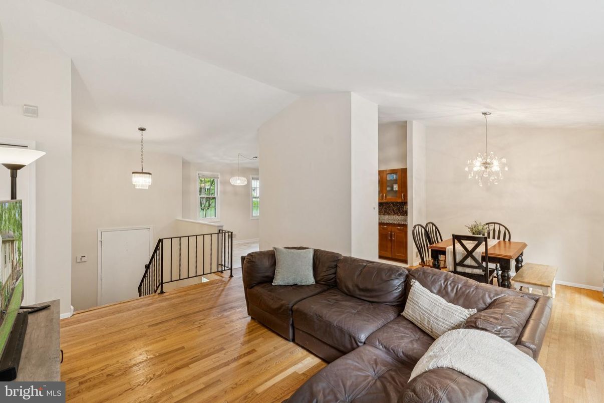 Dining room, Interior, Living room, Pendant Lights, Wood Texture Flooring