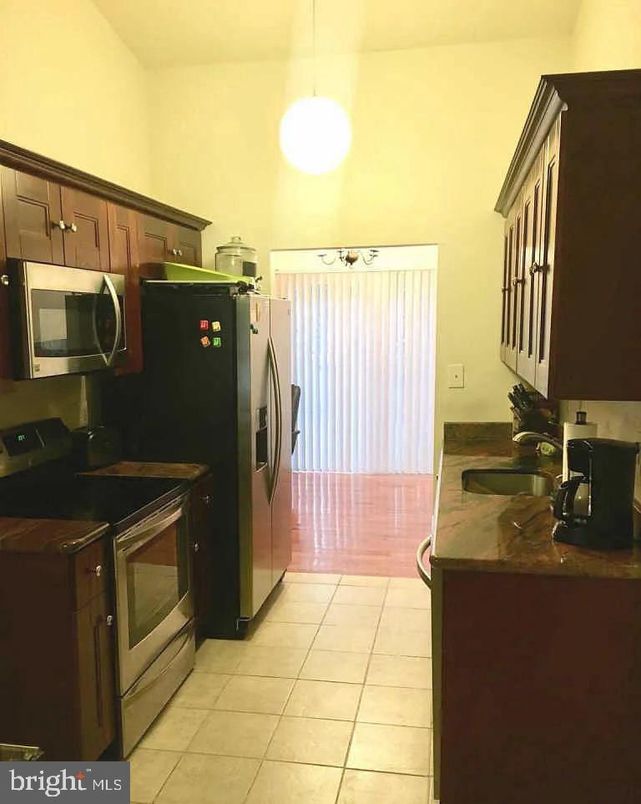 Interior, Kitchen, Pendant Lights