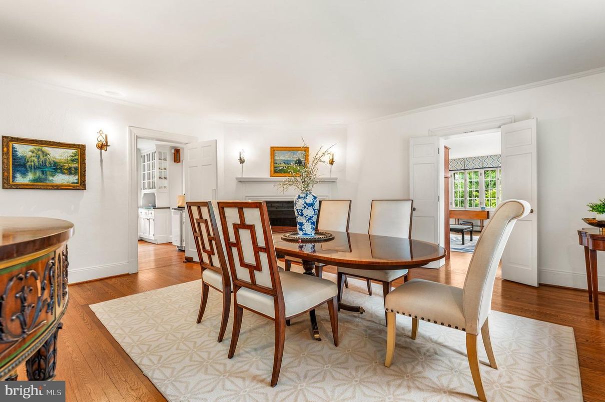 Dining room, Interior, Wood Texture Flooring
