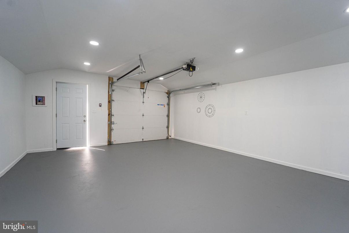 Garage, Interior, Recessed Lighting