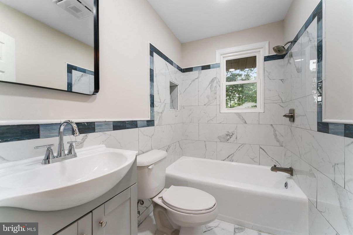 Bathroom, Interior, Marble, Marble Walls