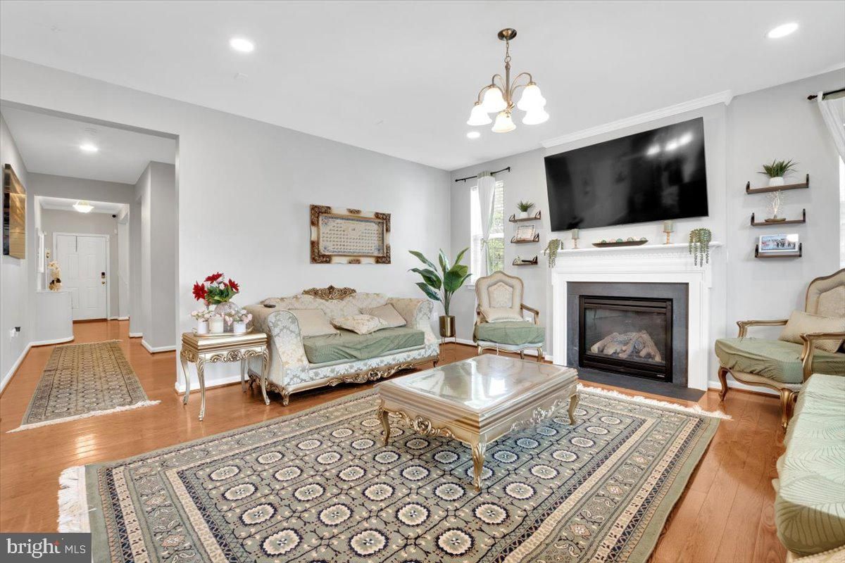 Fireplace, Interior, Living room, Pendant Lights, Recessed Lighting, Wood Texture Flooring