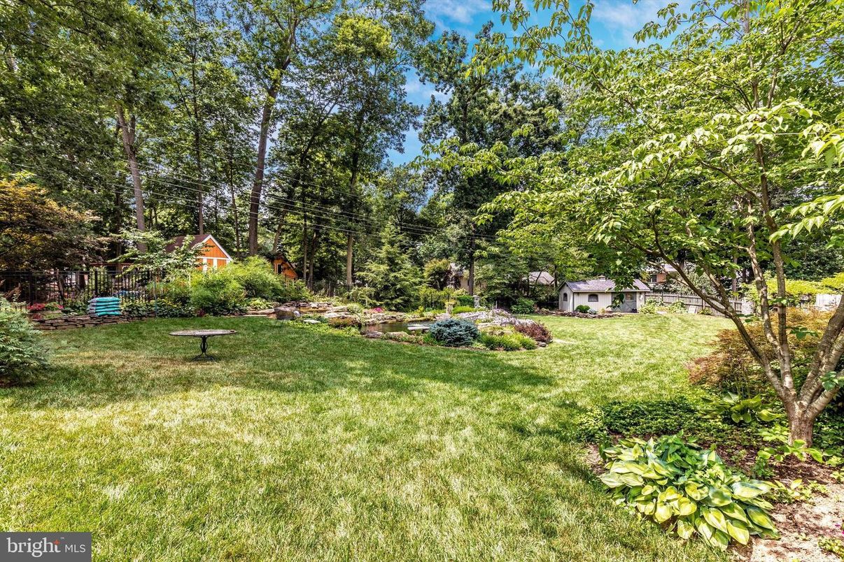 Backyard, Detached Garage, Exterior