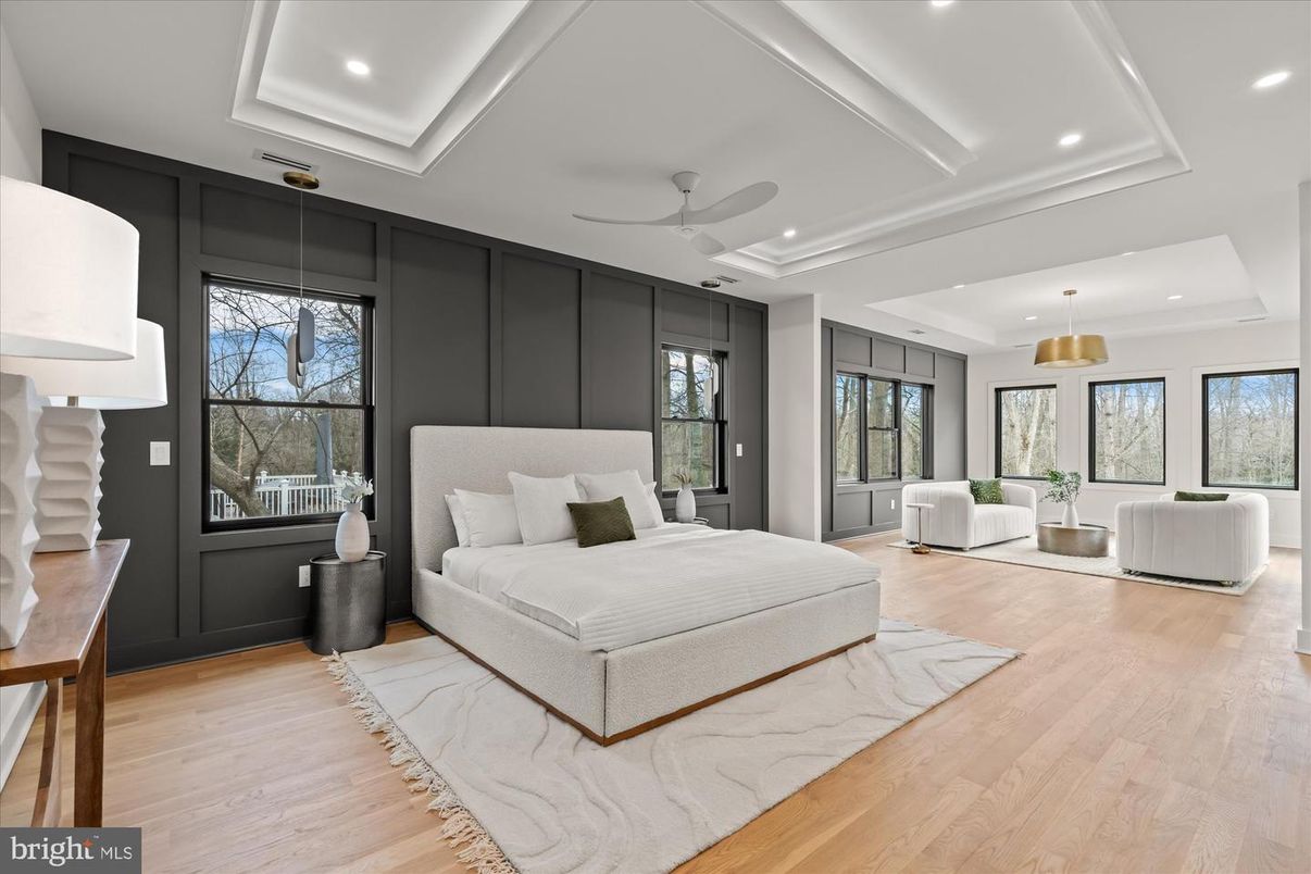 Bedroom, Interior, Pendant Lights, Recessed Lighting, Wood Texture Flooring