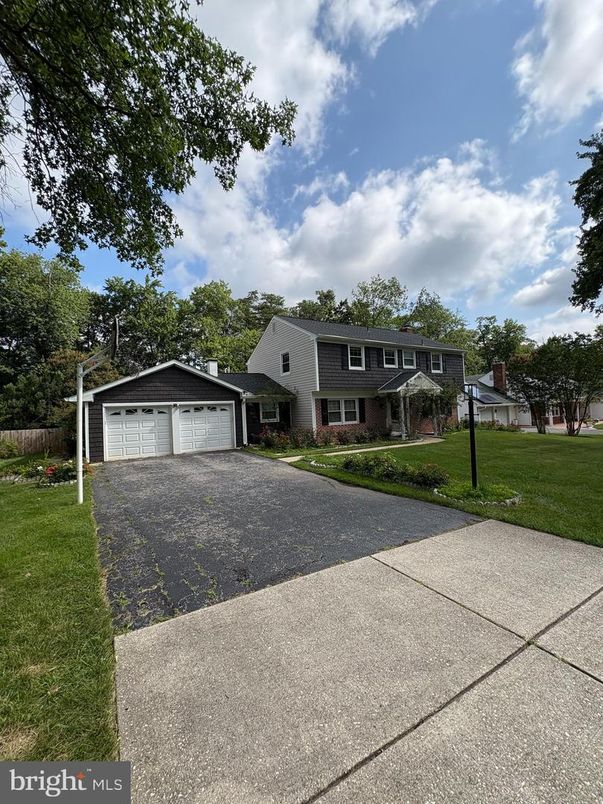 Attached, Detached Garage, Exterior, Facade, Ranch