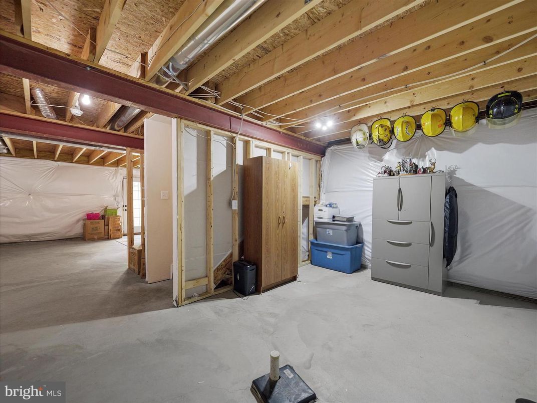 Interior, Washer, Wooden Beams, Wooden Ceilings