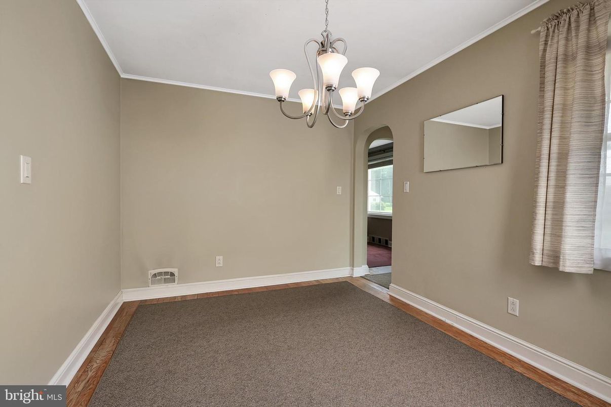 Chandelier, Empty room, Interior