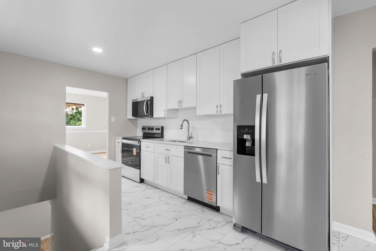 Interior, Kitchen, Marble, Recessed Lighting, Stainless Steel Appliances