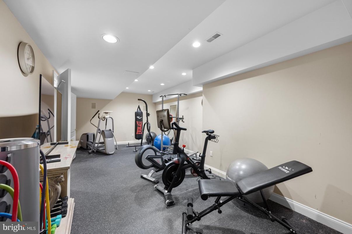 Fitness Equipment, Interior, Recessed Lighting