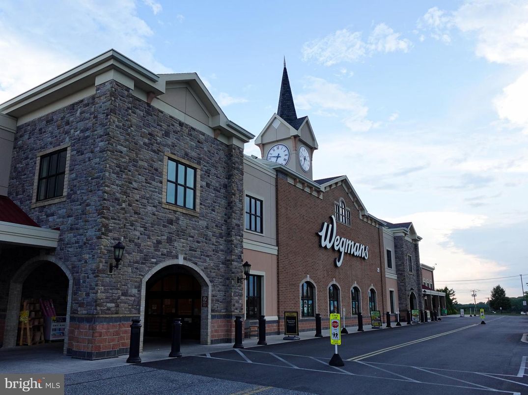 Exterior, Facade, Brick Facade, Rowhouse
