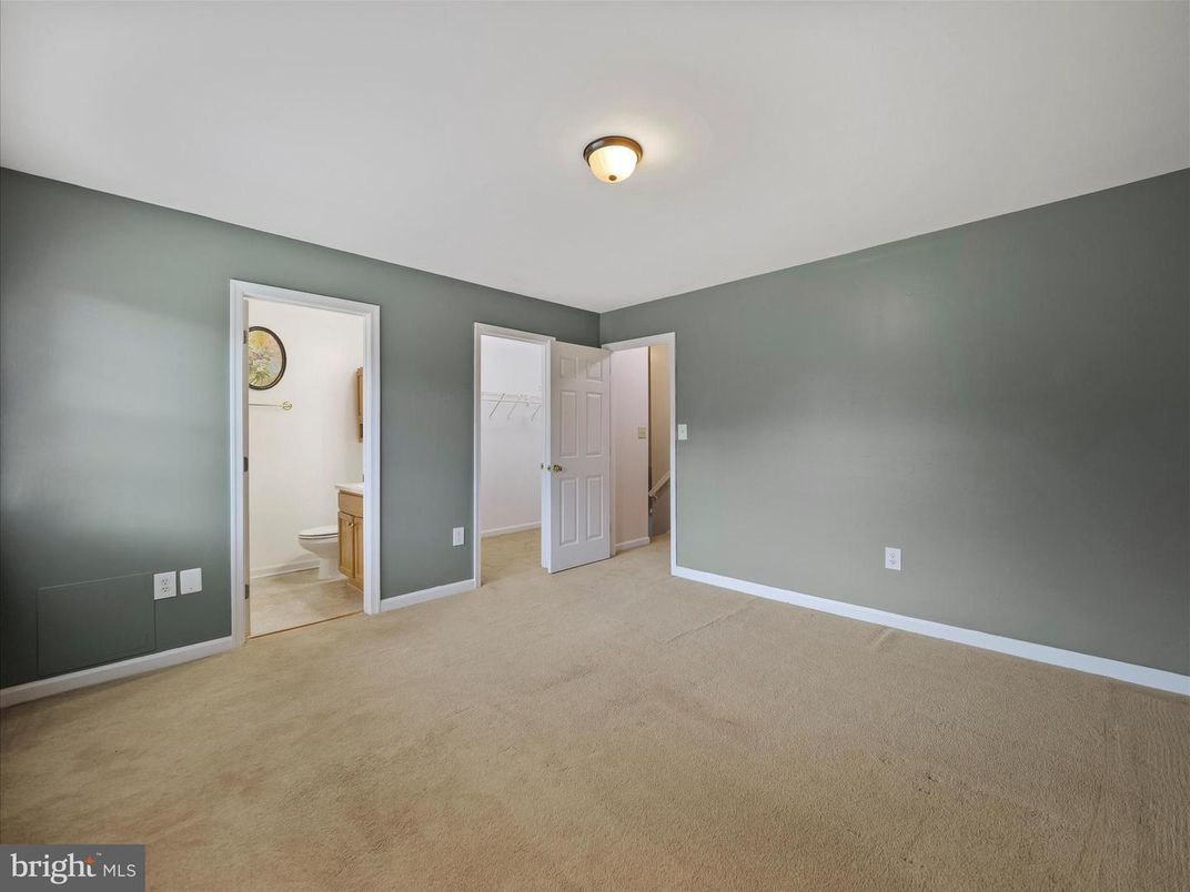 Bathroom, Empty room, Interior