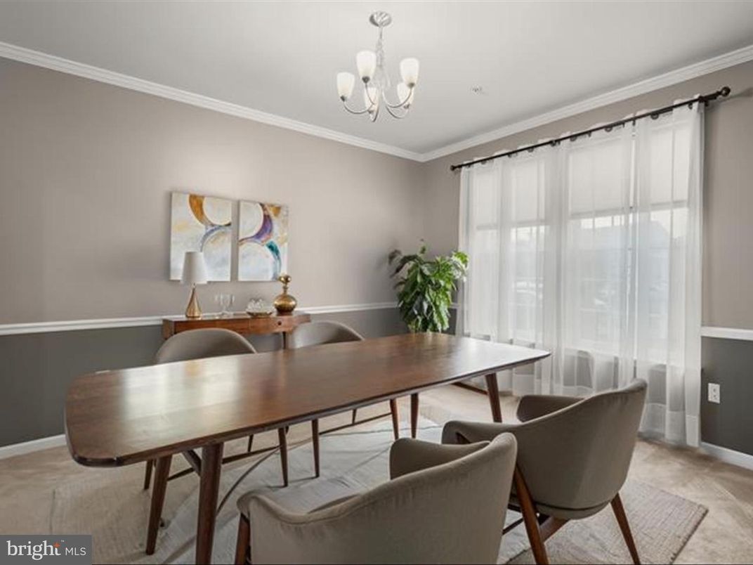 Chandelier, Dining room, Interior