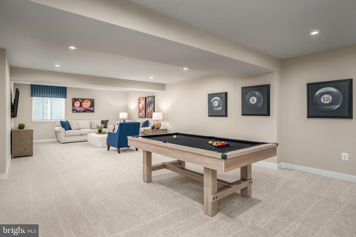 Billiard Table, Game Room, Interior, Living room, Recessed Lighting