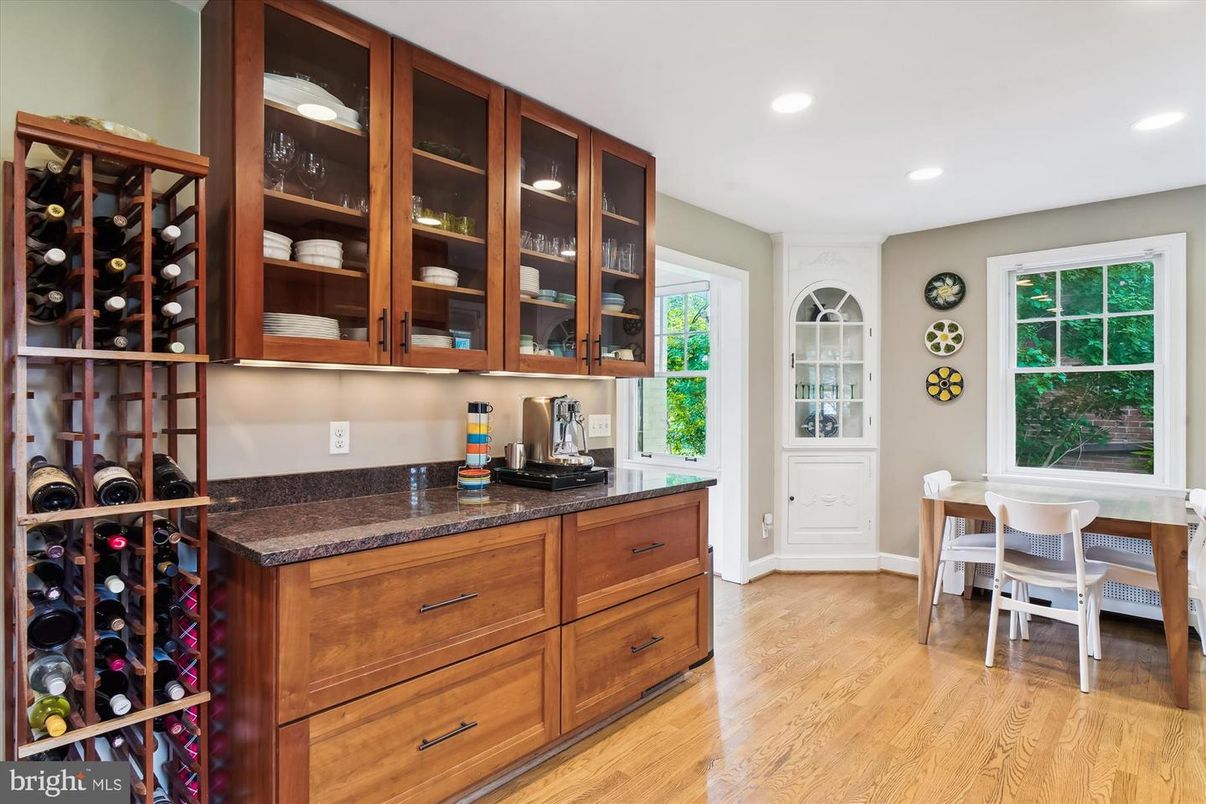 Dining room, Interior, Recessed Lighting, Wine Storage, Wood Texture Flooring