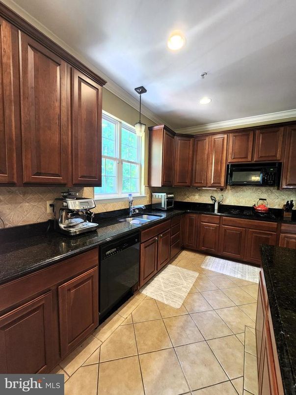 Interior, Kitchen, Pendant Lights, Recessed Lighting
