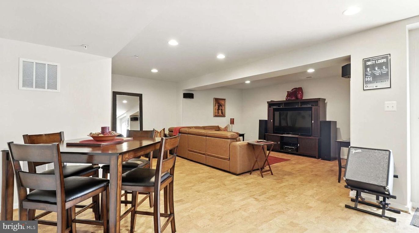 Dining room, Interior, Living room, Recessed Lighting, Wood Texture Flooring