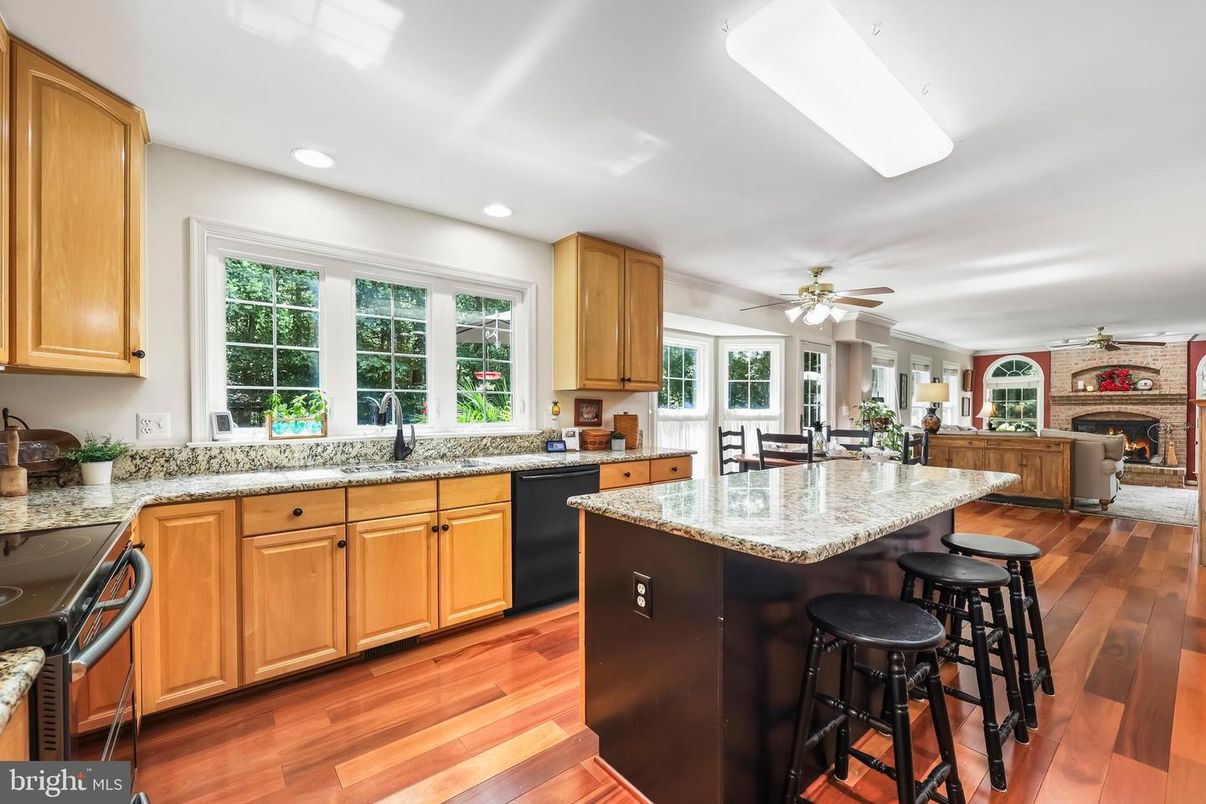 Fireplace, Interior, Kitchen, Living room, Recessed Lighting, Wood Texture Flooring