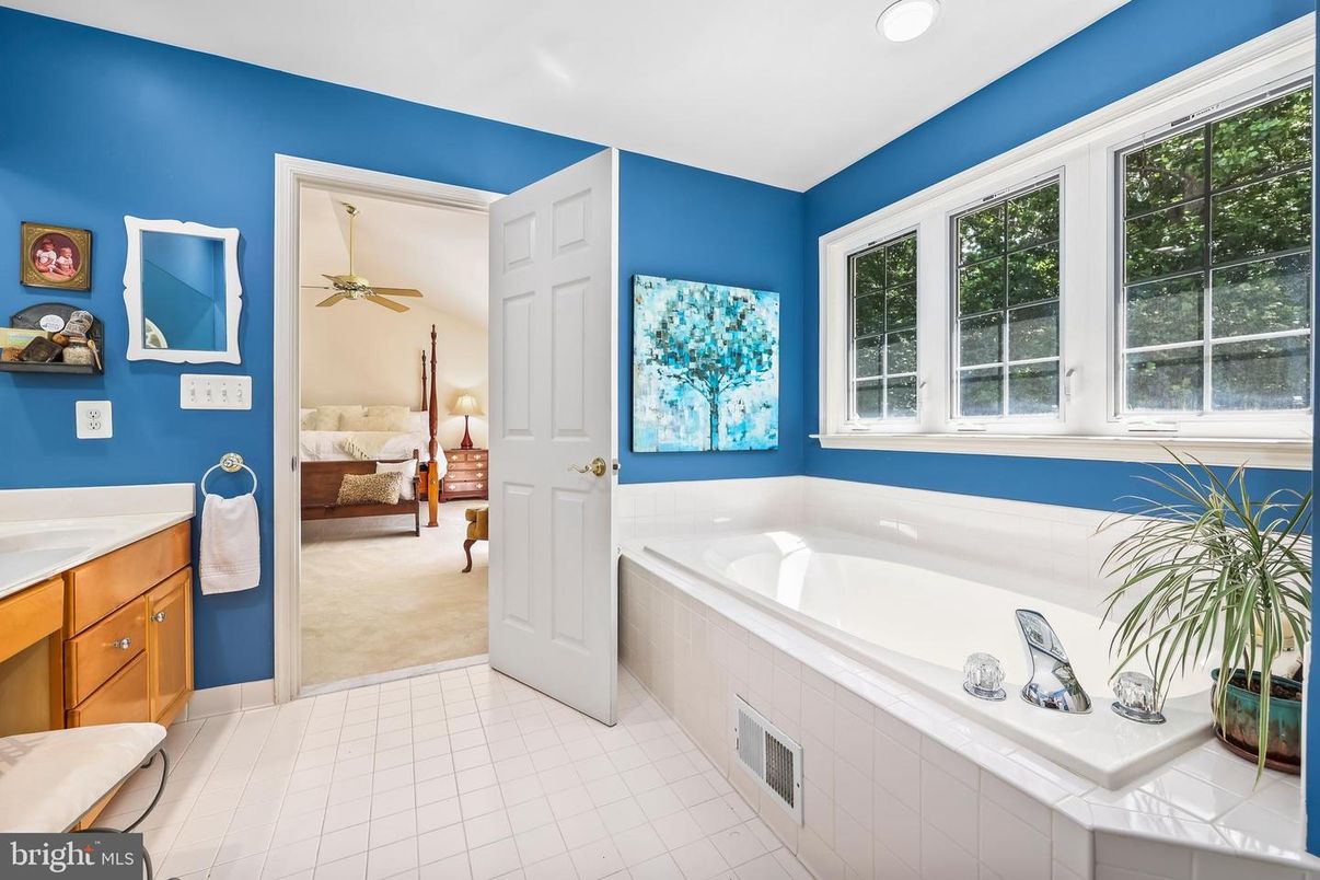 Bathroom, Bedroom, Interior, Recessed Lighting