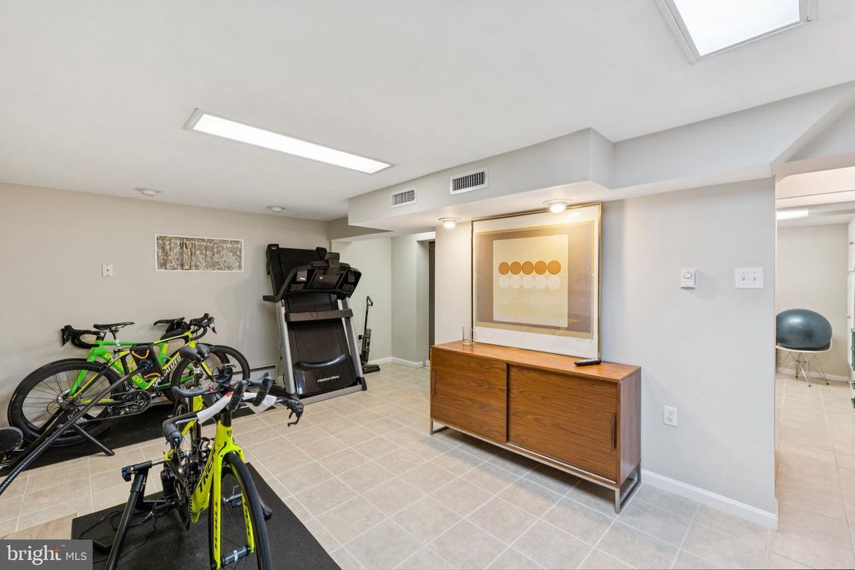 Fitness Equipment, Interior, Recessed Lighting