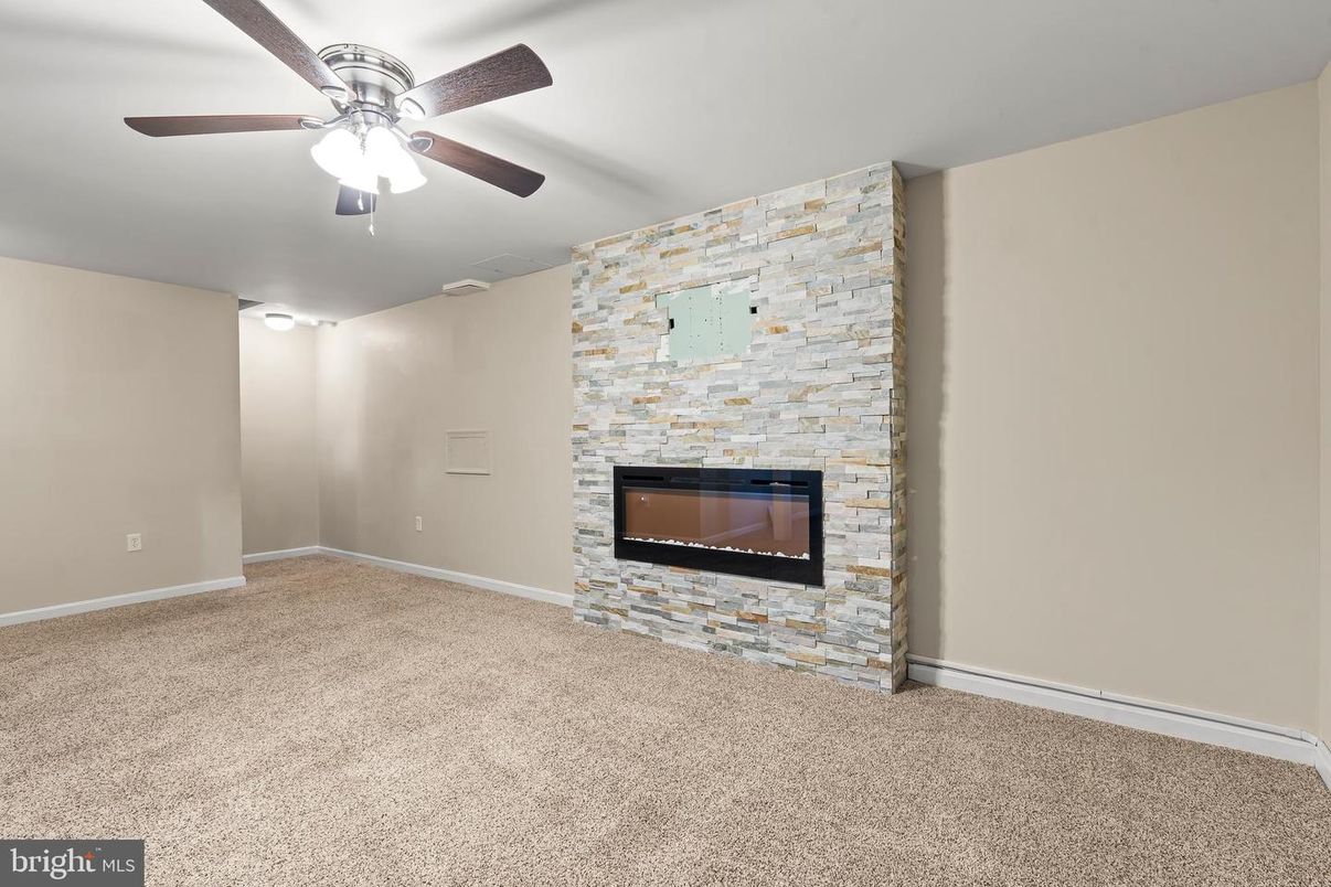 Empty room, Fireplace, Interior