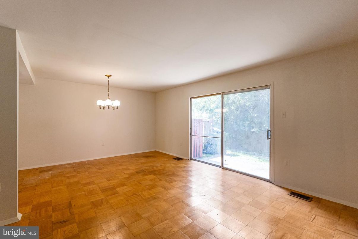 Chandelier, Empty room, Interior, Wood Texture Flooring