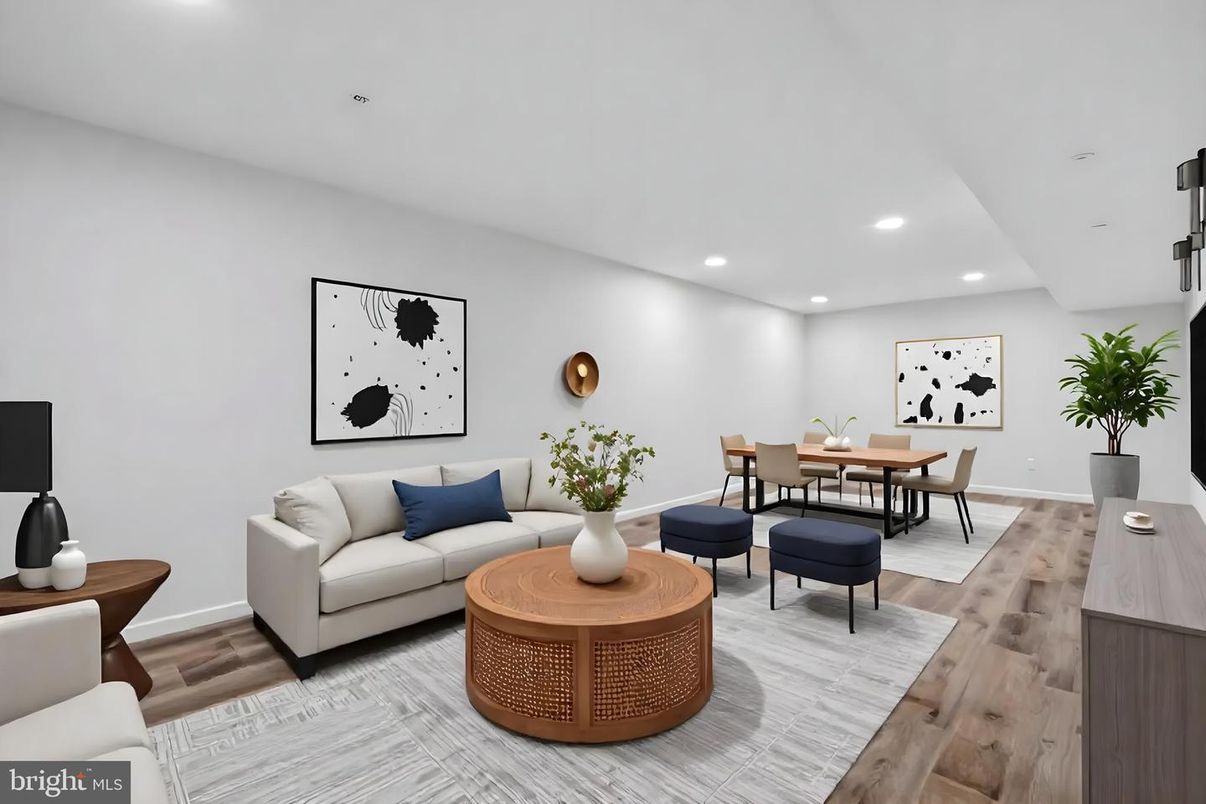 Dining room, Interior, Living room, Recessed Lighting, Wood Texture Flooring