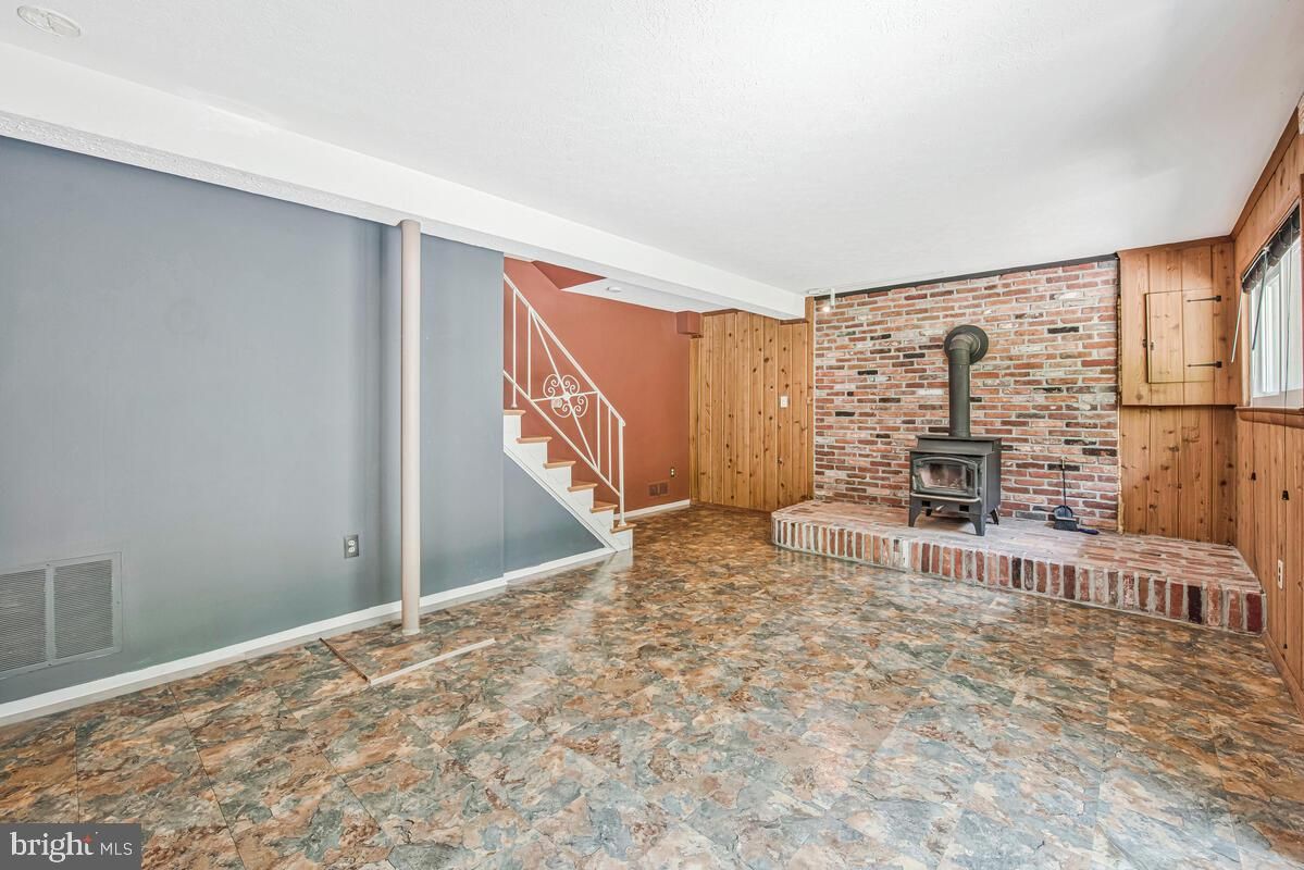 Empty room, Fireplace, Interior, Stone Walls